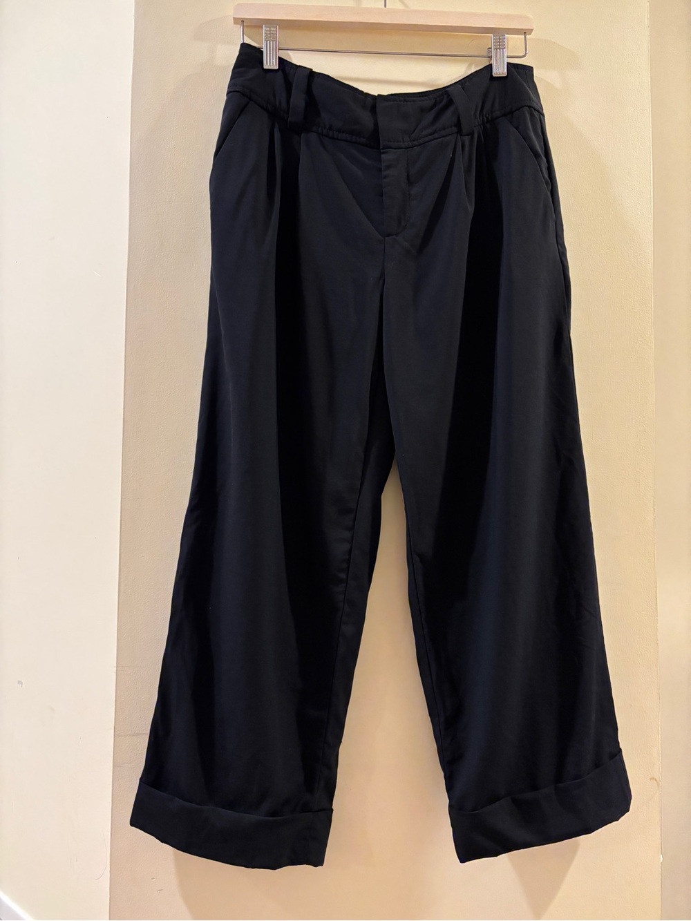 Banana Republic Black Wool Blend‎ Lightweight Trousers Cropped Cuffed Sz 6